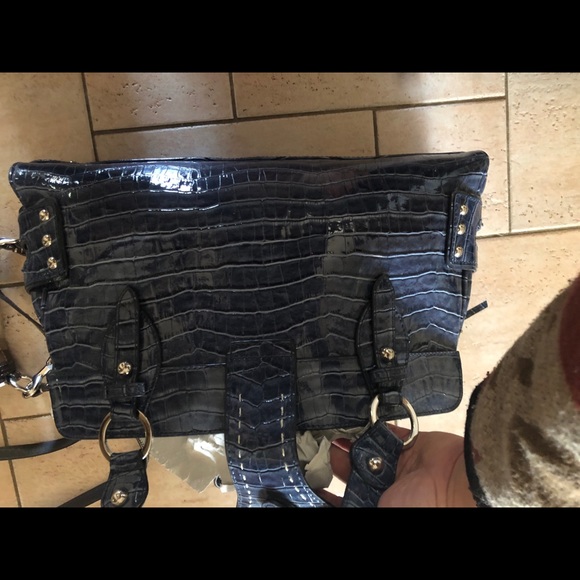 Guess purse faux leather - Picture 2 of 3